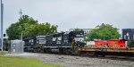 NS 5043 / GP38-2 "High-Hood" & Caboose SOU X3115 